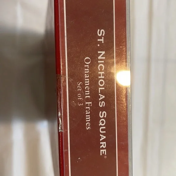 St. Nicholas Square set of 3 Christmas ornaments - Picture 2 of 6